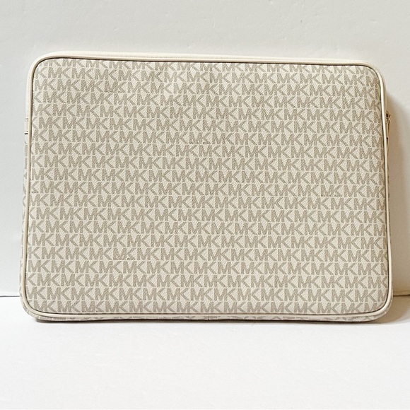 Michael Kors Jet Set Travel Large Laptop Case MK Light Cream Multi - Picture 2 of 11